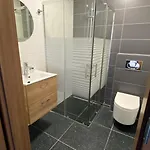 Hotel E-hotel