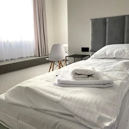 E-hotel Hotel *