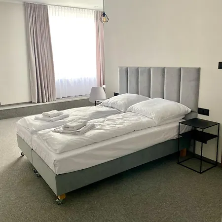 E-hotel *
