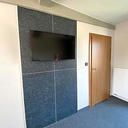 E-hotel Hotel *