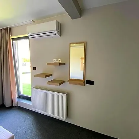 E-hotel