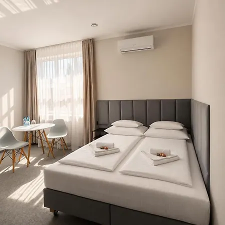 E-hotel Готель Лодзь